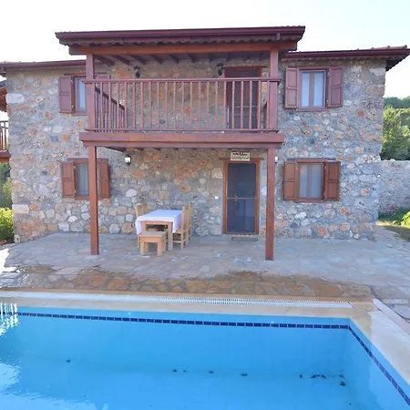 New Age Stone With Private Pool *